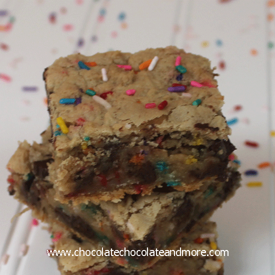 Birthday-Blondies-from-ChocolateChocolateandmore.com