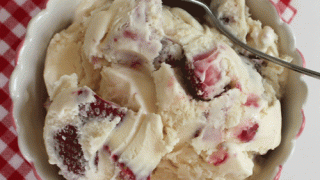 Fresh Strawberry Ice Cream