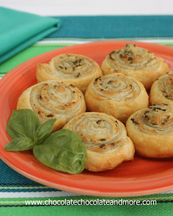 Pesto and Cheese Puff Pastry Appetizers