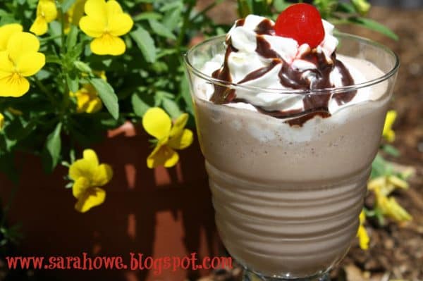 Peanut Butter Cup Smoothie featured at Thursday's Treasures