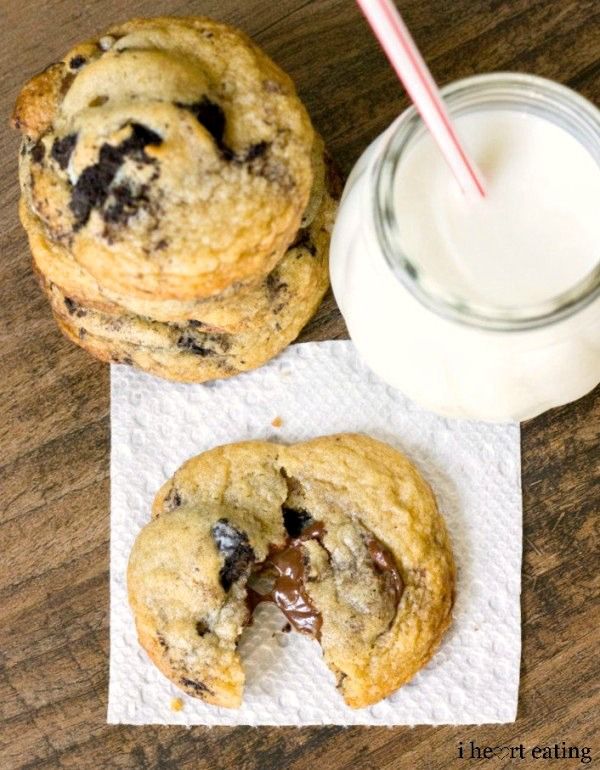 Oreo Chocolate Chunk Cookies-50 Cookie Recipes to Fill Your Cookie Jar | www.chocolatechocolateandmore.com