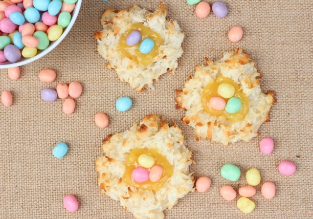 50 Pastel Desserts for Spring: Coconut Lemon Macaroons