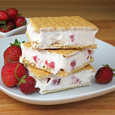 50 Strawberry Recipes | www.chocolatechocolateandmore.com