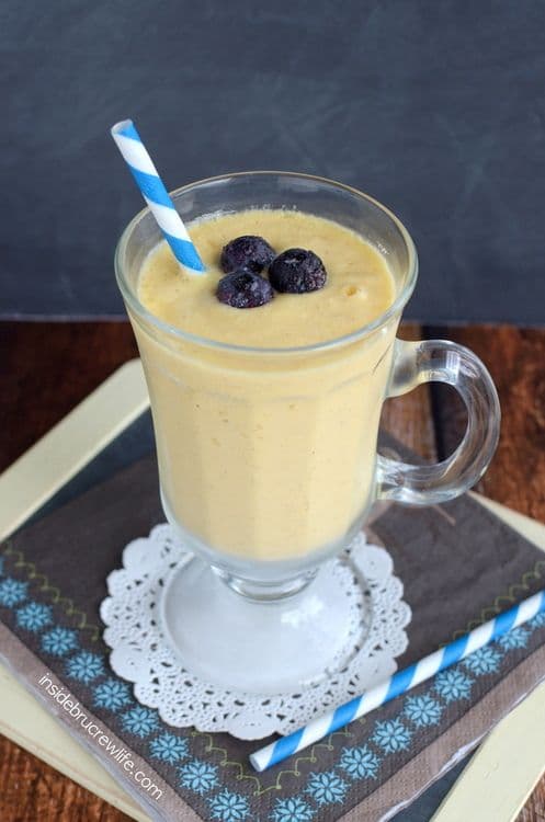 100 Frozen Drinks: Coconut Mango Smoothie