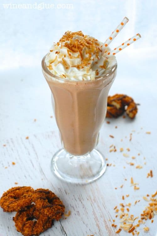 100 Frozen Drinks: Samoa Milkshake