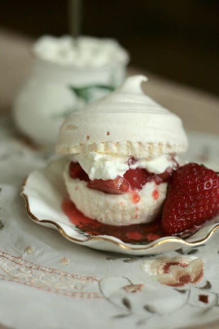 50 Very Vanilla Recipes: Vanilla Bean Meringue Cupcakes with Strawberry Rhubarb