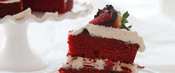 Red Velvet Strawberry Shortcake-A moist crumbed cake, layered with fresh whipped cream, strawberries and chocolate ganache!