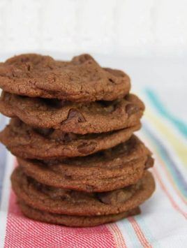 Double Chocolate Nutella Cookies-make these crisp chocolatey cookies with your favorite chocolate spread!