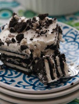 Oreo Icebox Cake-just 3 ingredients and a little time chilling is all that's needed to make this cool treat!