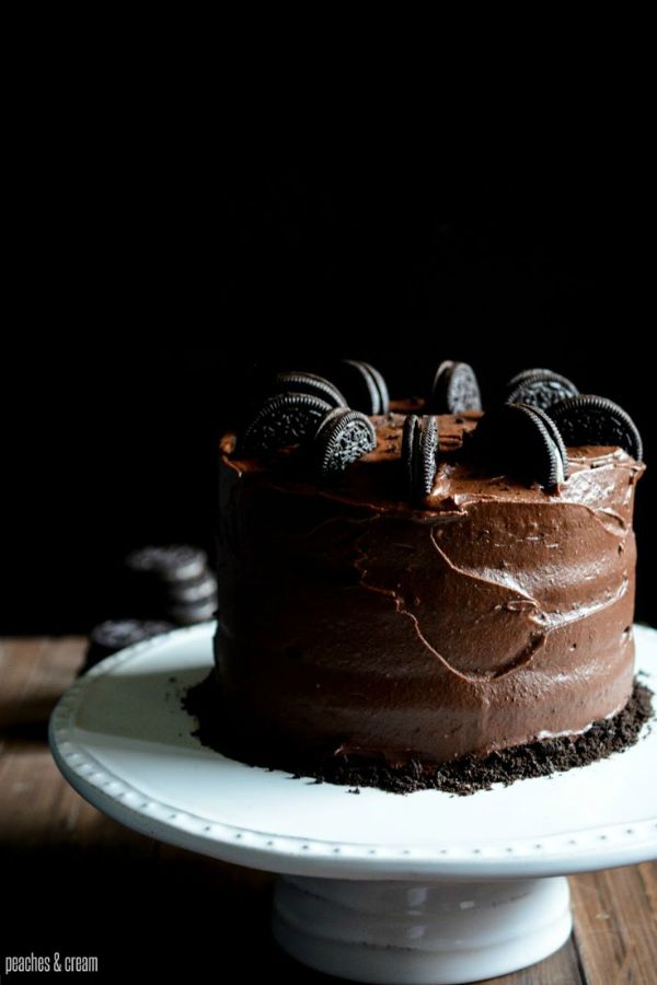 Chocolate Oreo Cake by peachesandcreamblog.blogspot.com