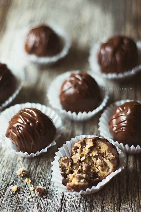 Chocolate Chip Cookie Dough Truffles by dearcrissy.com