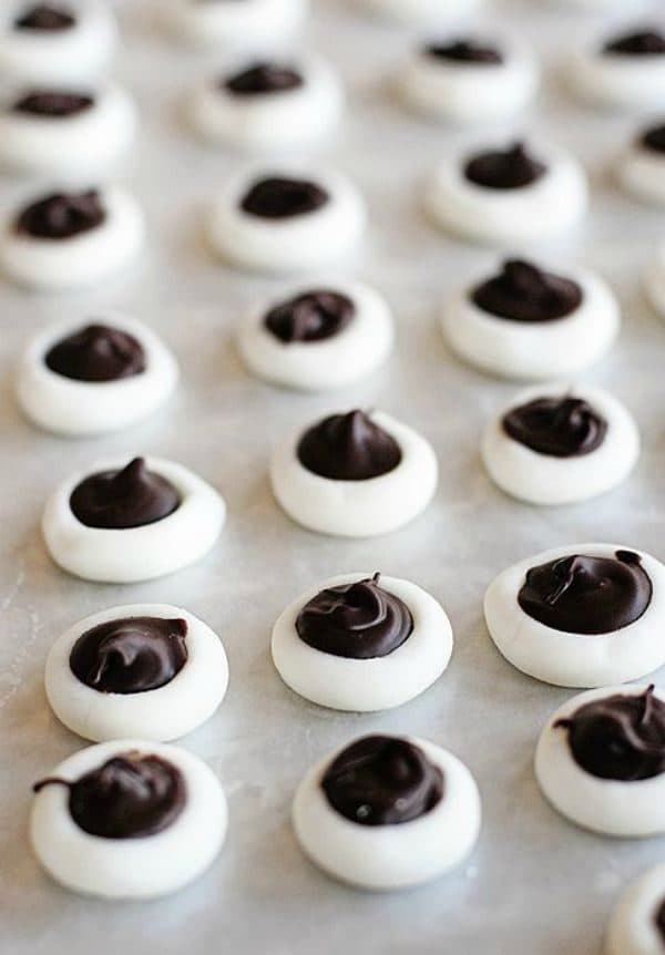 Chocolate Peppermints by shewearsmanyhats.com