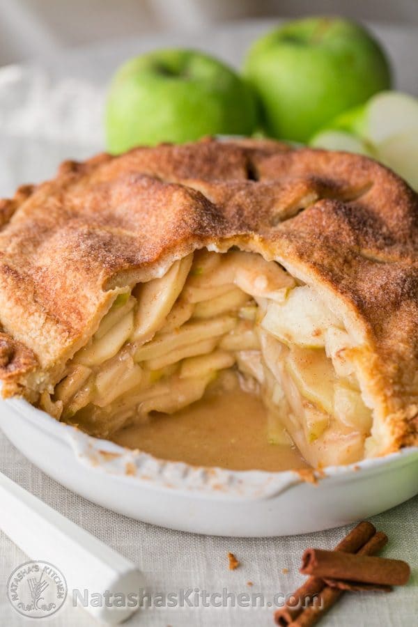Cinnamon Apple Pie by natashaskitchen.com