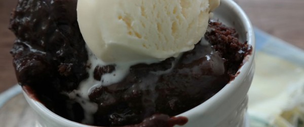 Slow Cooker Chocolate Lava Cake-dust off the slow cooker for this warm cake with a molten chocolate bottom, top with a scoop of vanilla ice cream for the ultimate dessert!