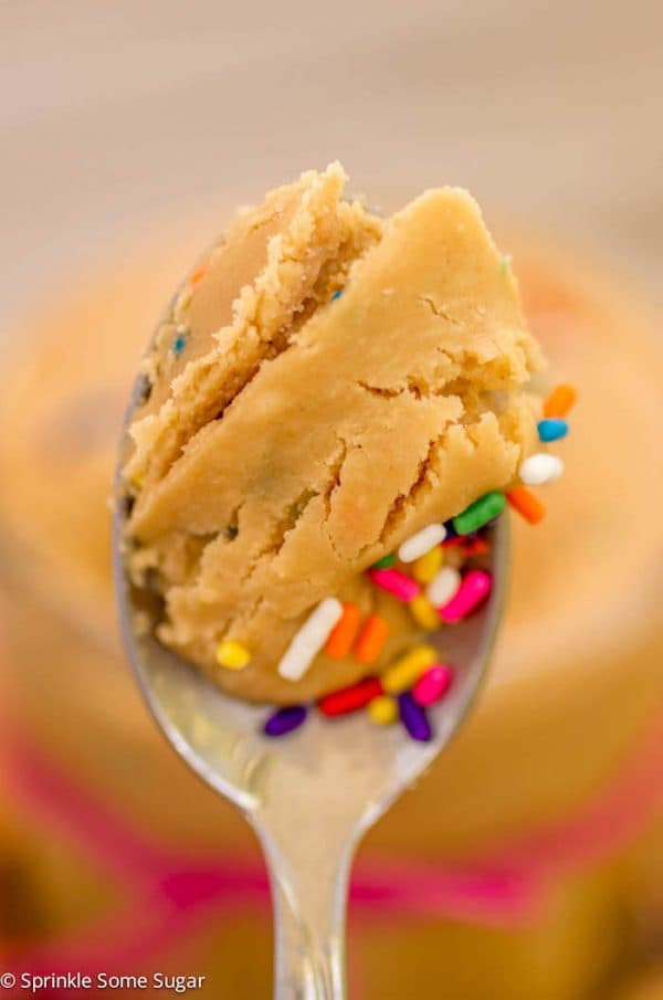 Funfetti Golden Oreo Butter is such a fun treat! Perfect for gift-giving, too!