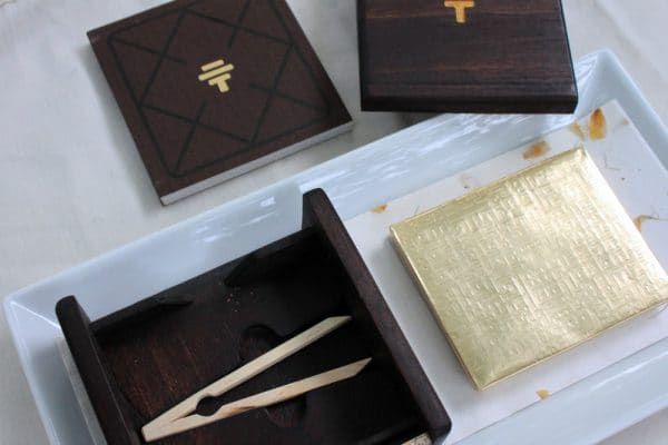 Parts of To'ak Chocolate Box