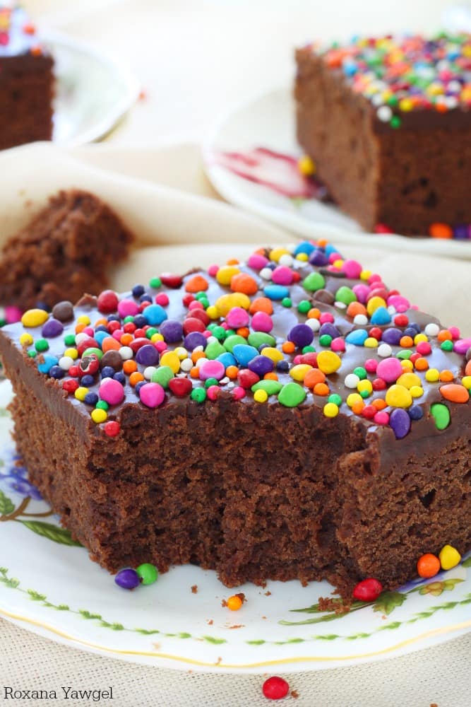 https://chocolatechocolateandmore.com/wp-content/uploads/2016/05/chocolate-yogurt-cake-recipe-2.jpg