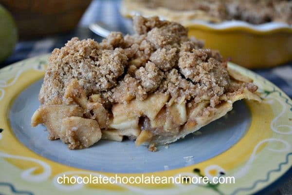 applecrumbpiesliceclose