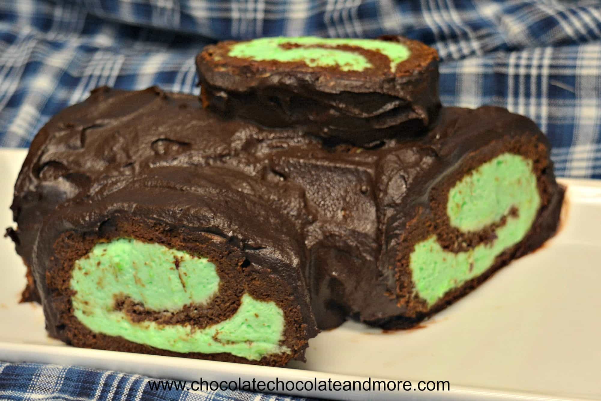 Flourless Chocolate Mint Cake Roll Flourless Chocolate Mint Cake Roll